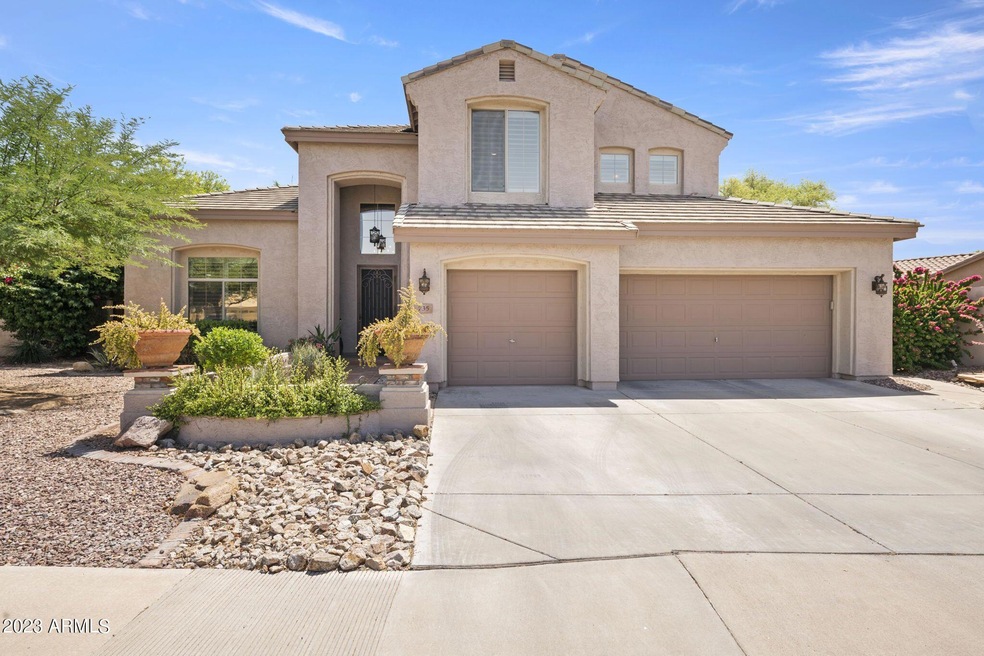 1-web-or-mls-735-w-goldfinch-way