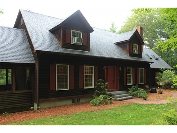 54 Barnard Hill Rd, Dunbarton, NH 03046 - photo 1