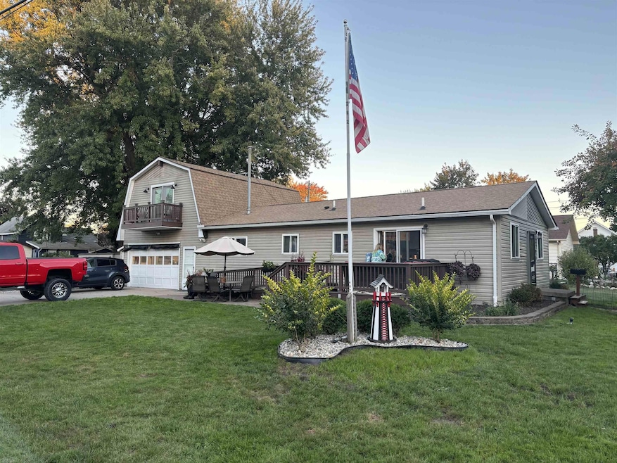 632 Pleasant St, Algonac, MI 48001 - photo 1