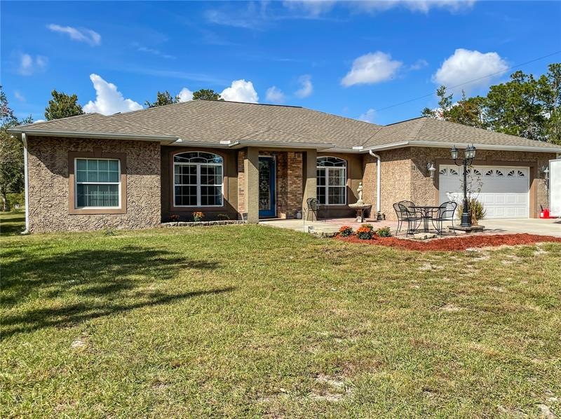 Welcome home to 1195 Benham Ave