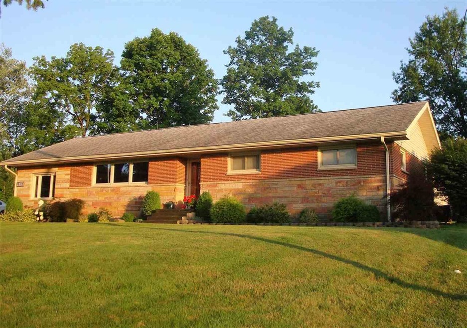 514 E Broadway St, Loogootee, IN 47553 - photo 1