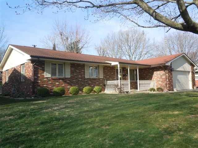 155 Half Moon St, Lincoln, IL 62656 - photo 1