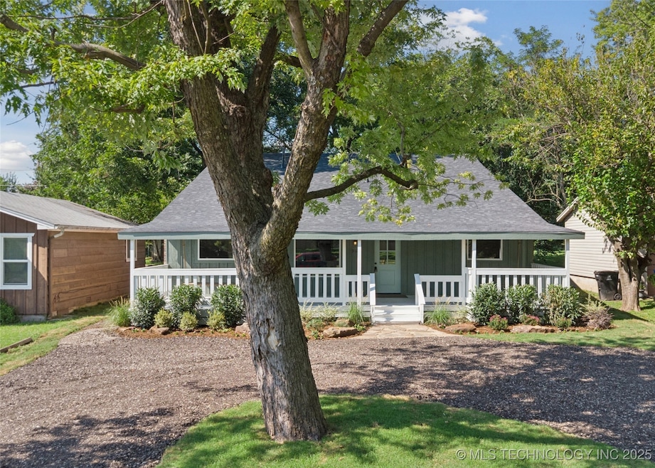 512 W Dallas St unit A, Broken Arrow, OK 74012 - photo 1