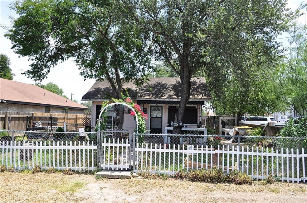 118 E Hawk Ave, Pharr, TX 78577 - photo 1