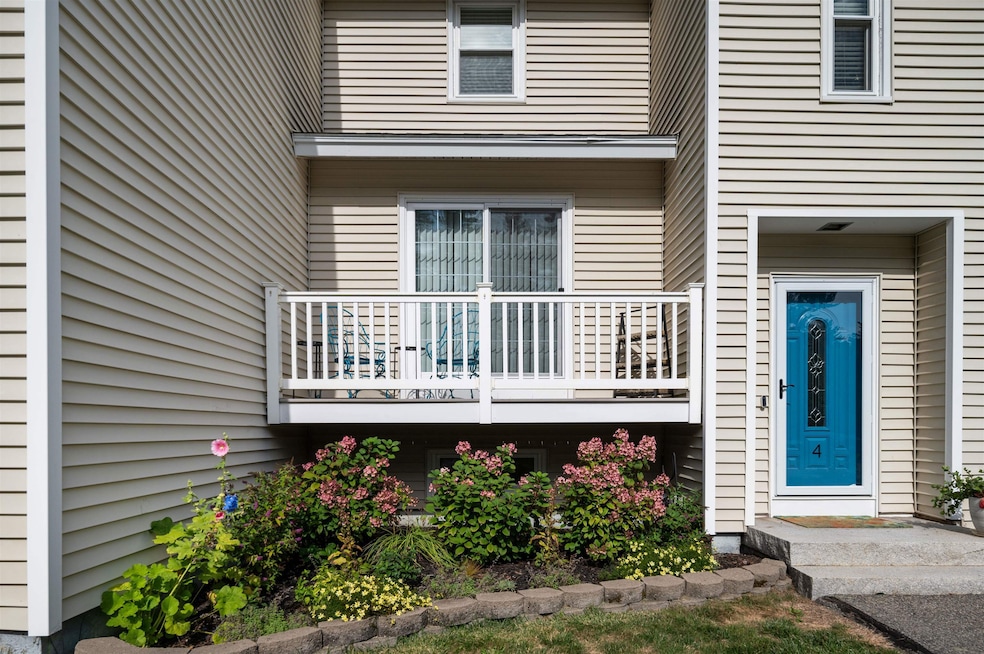 4 Pine Meadows Dr, Exeter, NH 03833 - photo 1