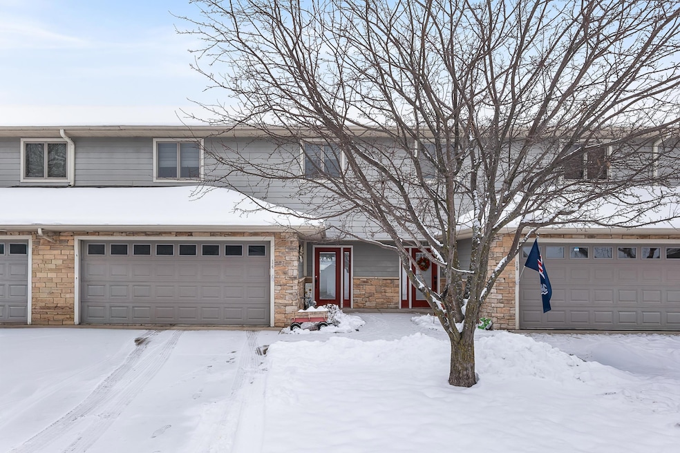 178 E Front St unit 14, Marquette, WI 53947 - photo 1