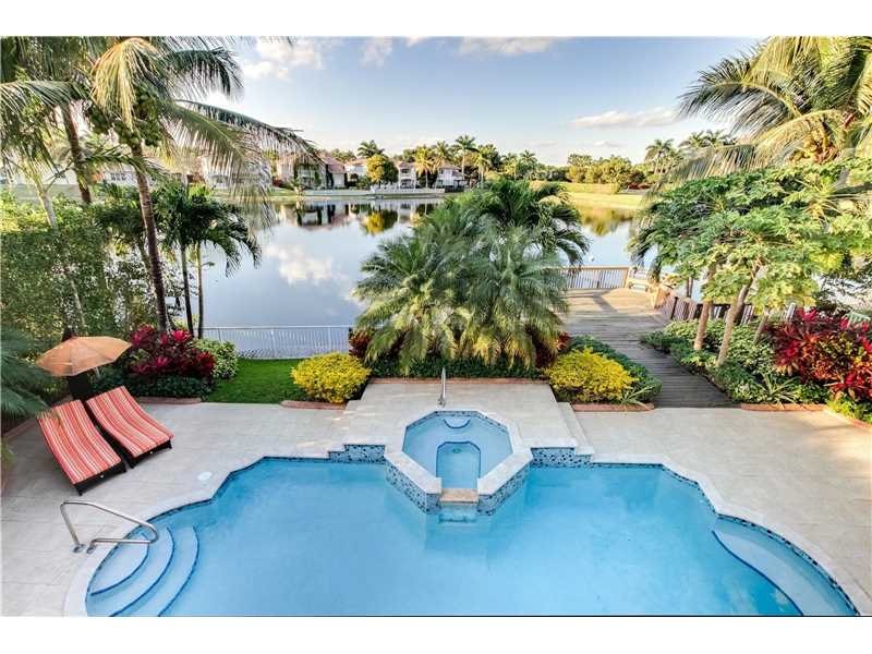 11101 NW 70th St, Doral, FL 33178 - photo 1