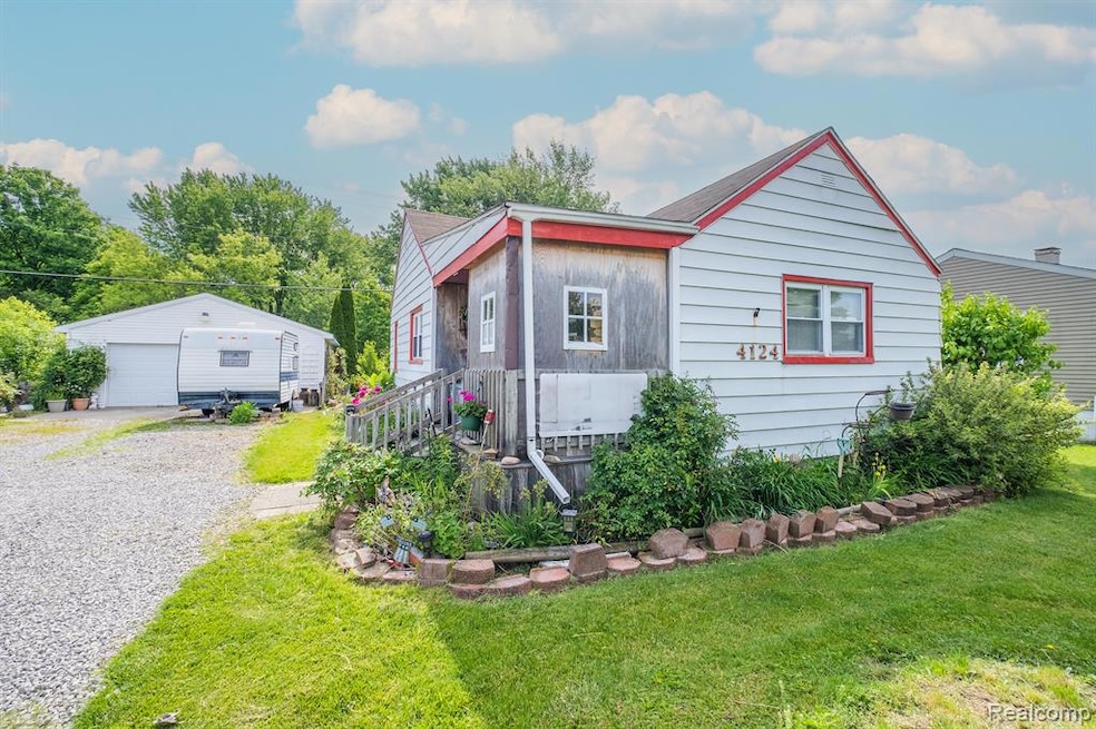 4124 N Genesee Rd, Flint, MI 48506 - photo 1