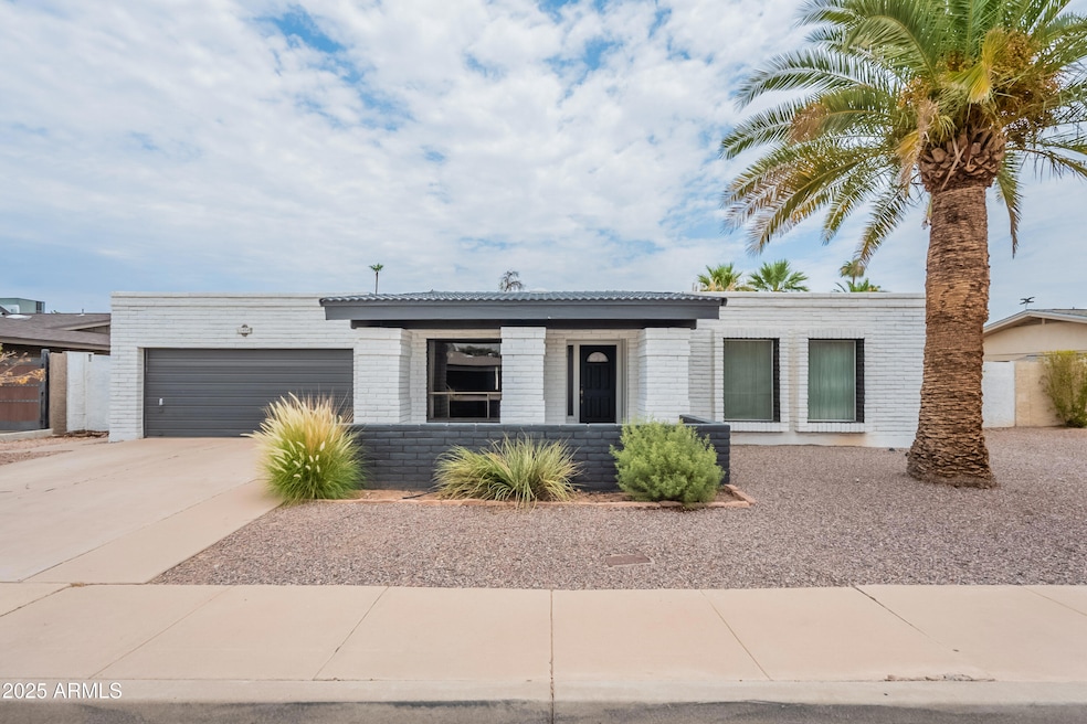 1858 W Navarro Ave, Mesa, AZ 85202 - photo 1