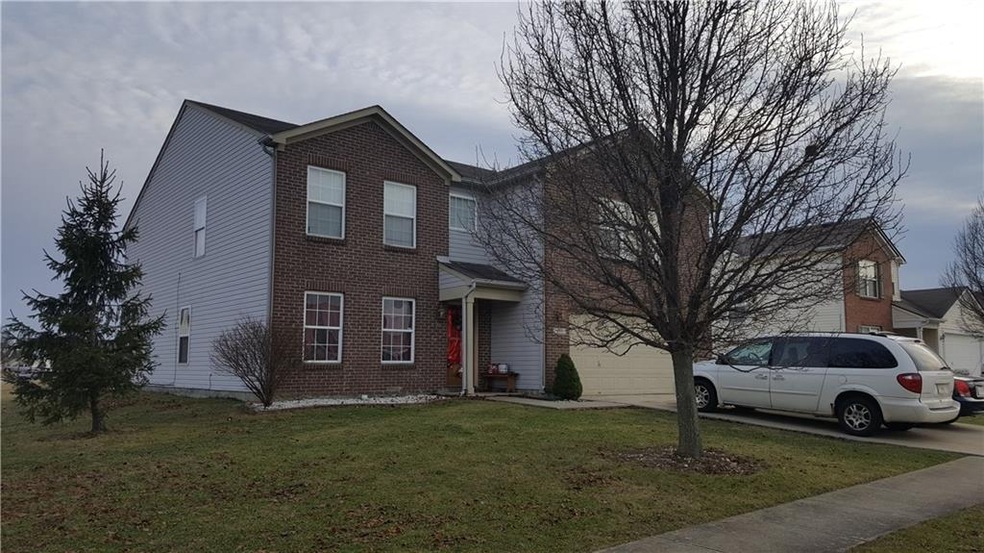 835 Pine Lake Dr, Greenwood, IN 46143 - photo 1