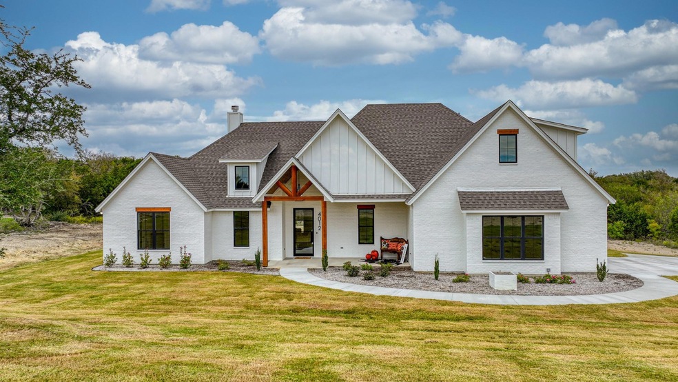 4012 Overlook Way, Weatherford, TX 76085 - photo 1