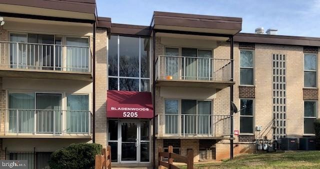 5205 Newton St unit T2, Bladensburg, MD 20710 - photo 1