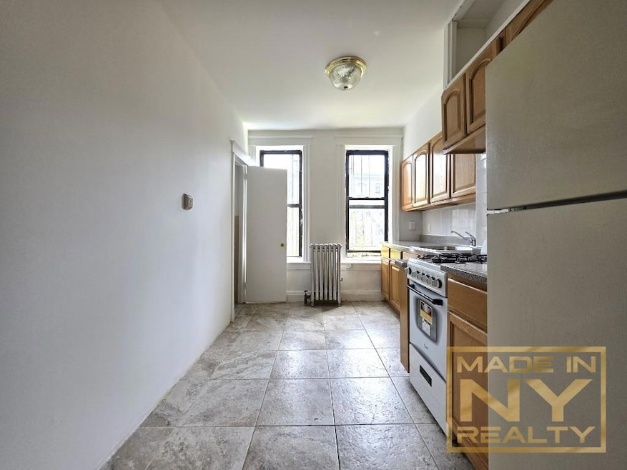41-15 53rd St unit E2, Flushing, NY 11377 - photo 1