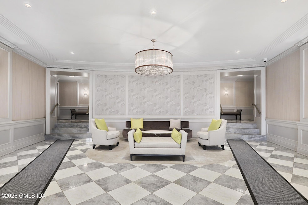 Town & Country Condos unit B15, Greenwich, CT 06830 - photo 1