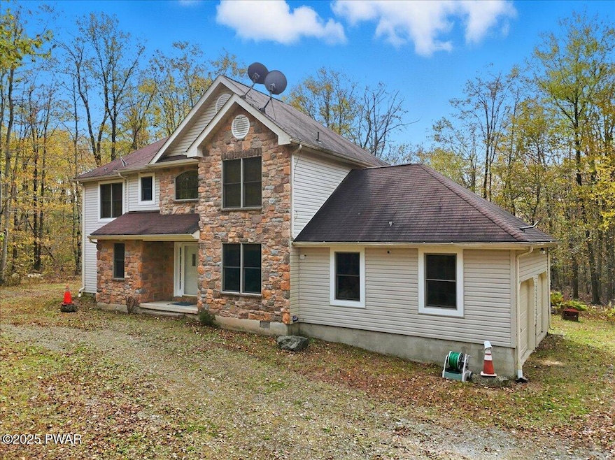 135 Split Rock Rd, Newfoundland, PA 18445 - photo 1