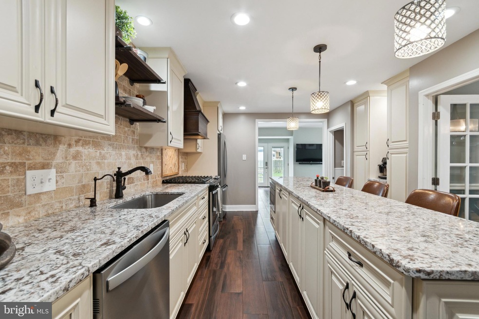 18 E Pine St, Audubon, NJ 08106 - photo 1