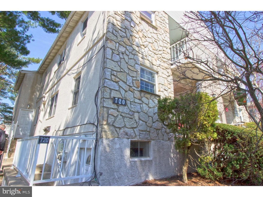 720 Willow St unit A, Lansdale, PA 19446 - photo 1