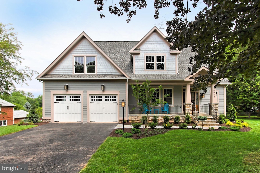 6904 Hutchison St, Falls Church, VA 22043 - photo 1