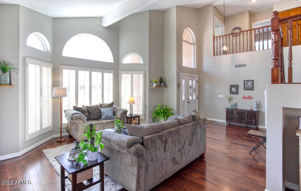 138 E Maria Ln, Tempe, AZ 85284 - photo 1