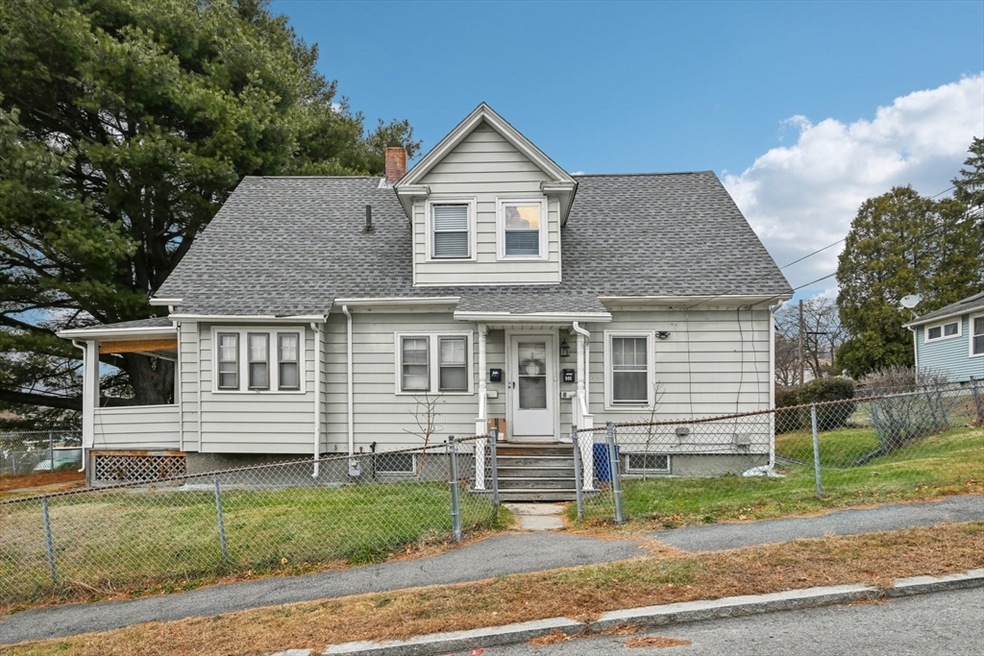 906 Southbridge St, Worcester, MA 01610 - photo 1