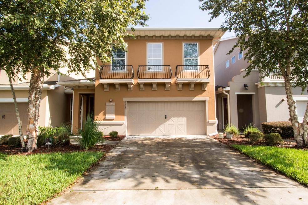 6113 Eclipse Cir