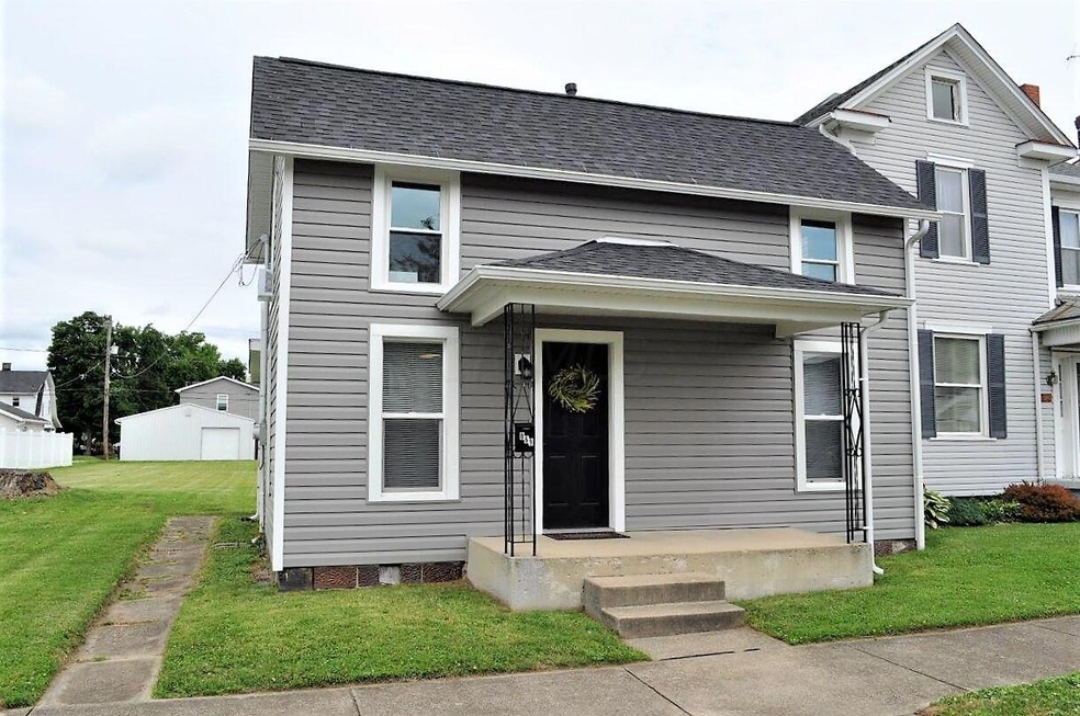 869 E Mulberry St, Lancaster, OH 43130 - photo 1