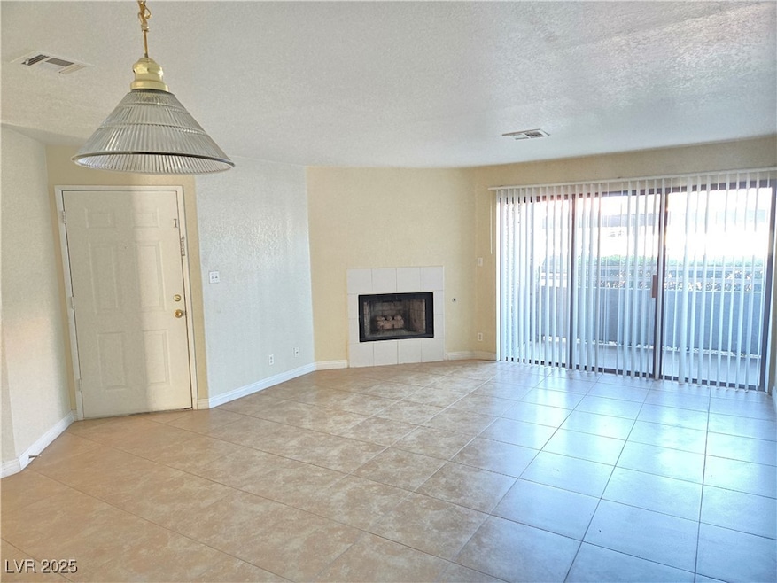 5072 S Rainbow Blvd unit 104, Las Vegas, NV 89118 - photo 1