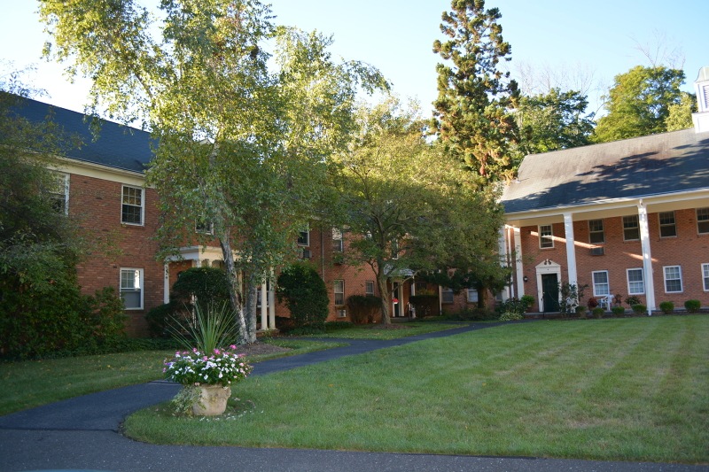 132 Claremont Rd unit 2C, Bernardsville, NJ 07924 - photo 1