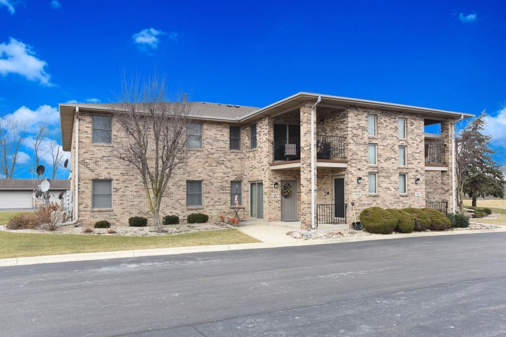 1383 Wright Dr, Crown Point, IN 46307 - photo 1