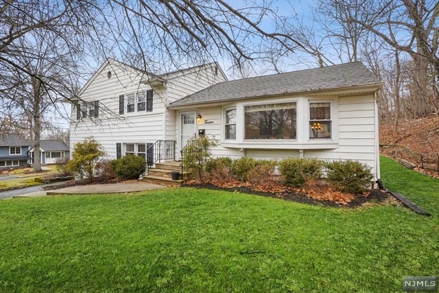 12 Dorrien Rd, Livingston, NJ 07039 - photo 1