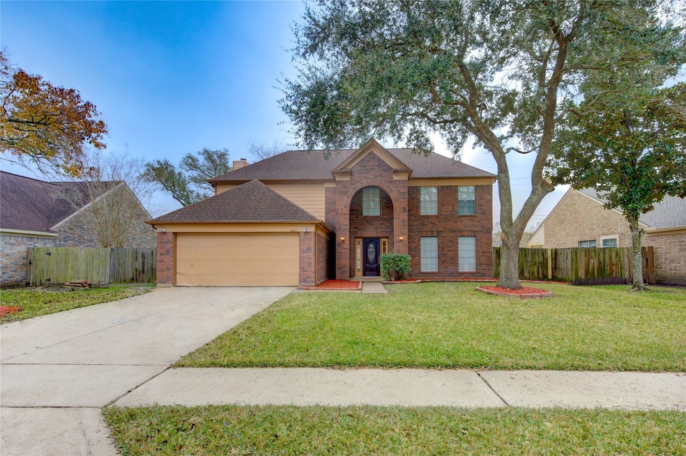 3907 Spring Circle Dr E, Pearland, TX 77584 - photo 1