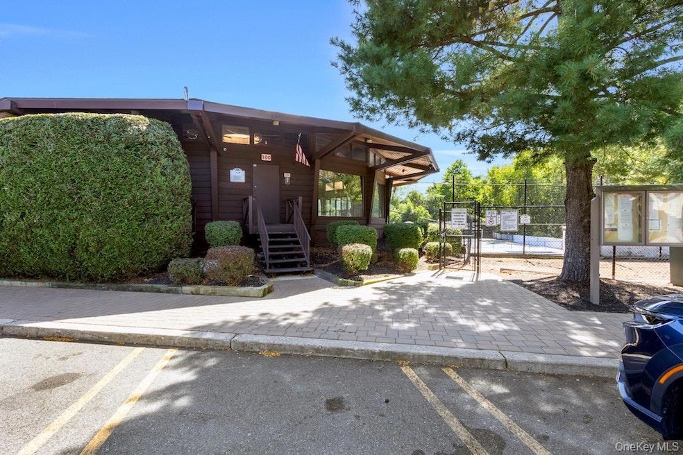 10 Heritage Dr unit A, New City, NY 10956 - photo 1