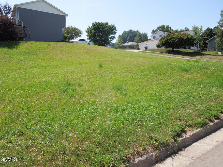 1901 Bruley Rd, Mandan, ND 58554 - photo 1