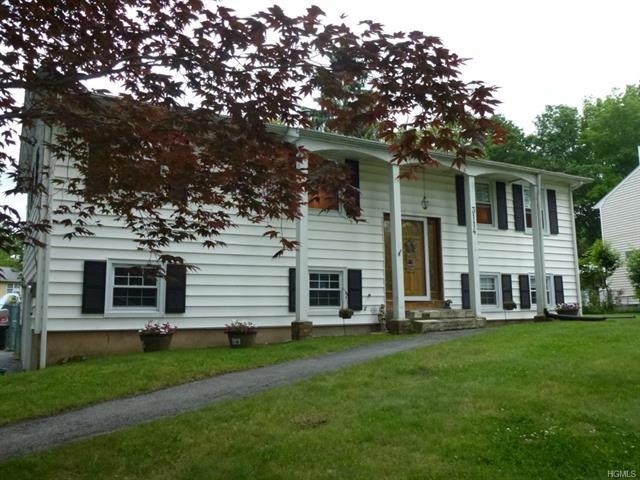 3114 Wharton Dr, Yorktown Heights, NY 10598 - photo 1