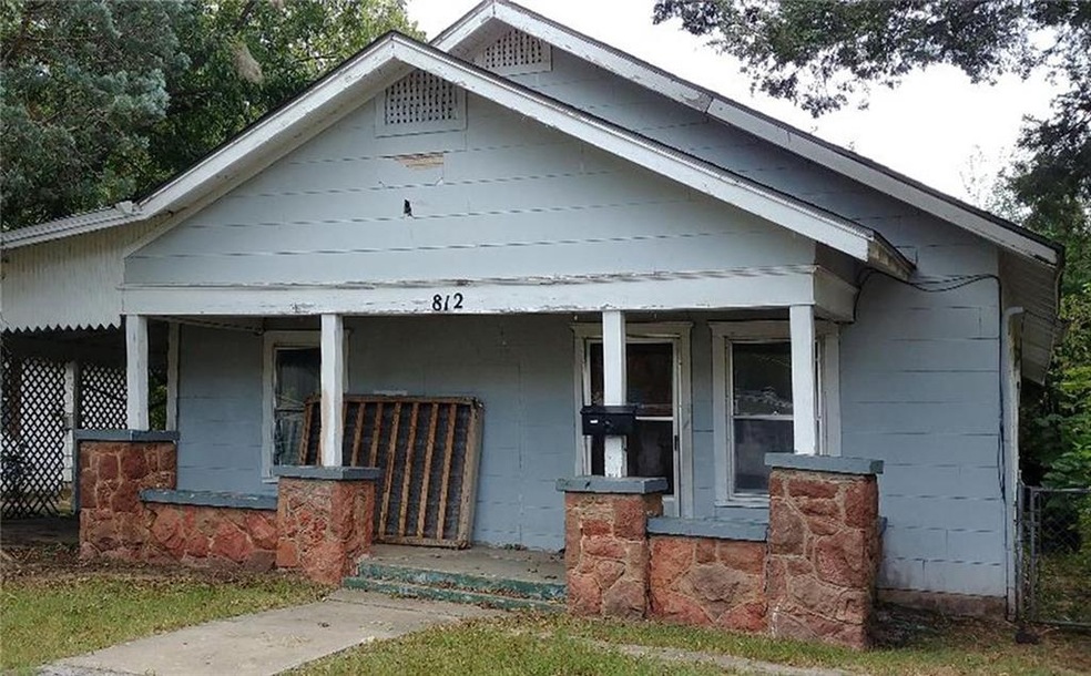 812 N Pennsylvania Ave, Shawnee, OK 74801 - photo 1