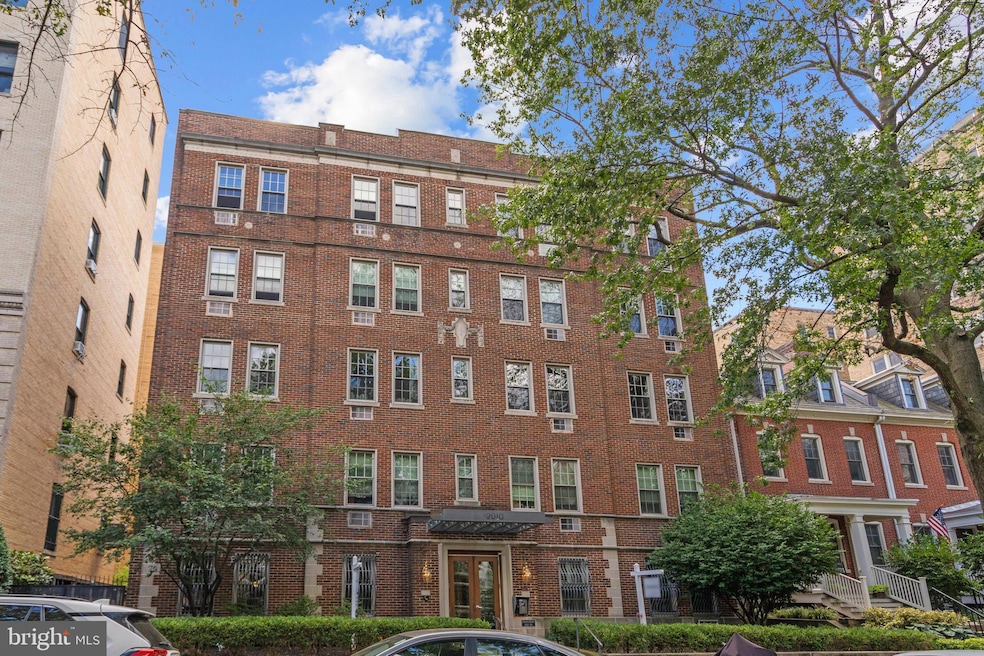 2010 Kalorama Rd NW unit 306, Washington, DC 20009 - photo 1