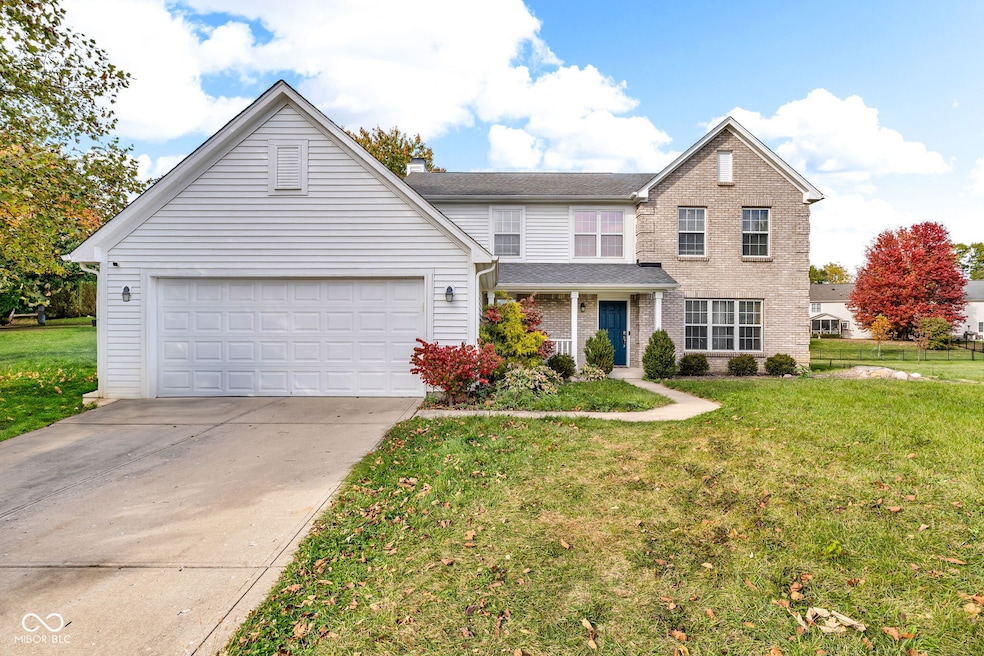 8626 Golden Falls Cir, Avon, IN 46123 - photo 1