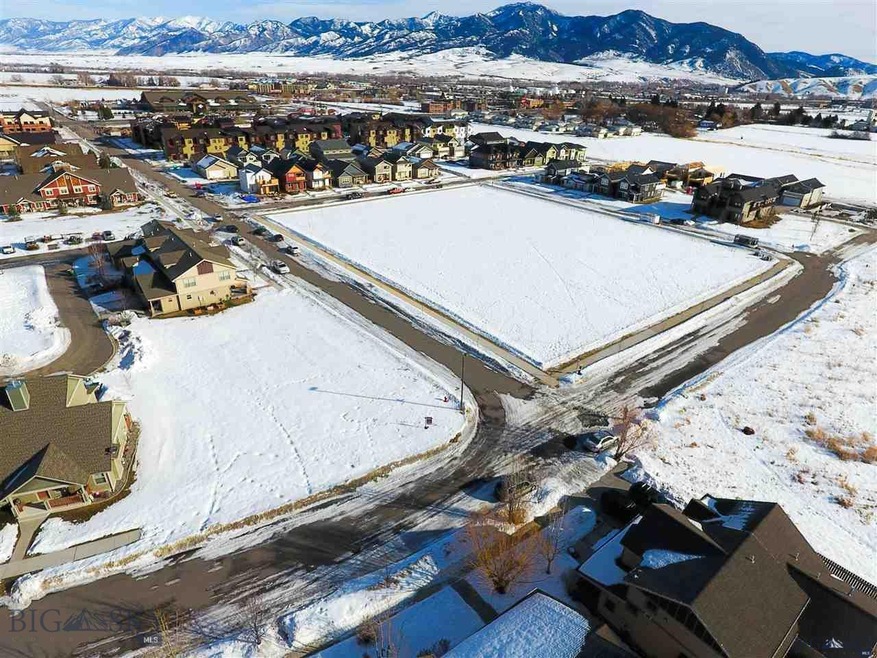 Build opportunity in the heart of town!