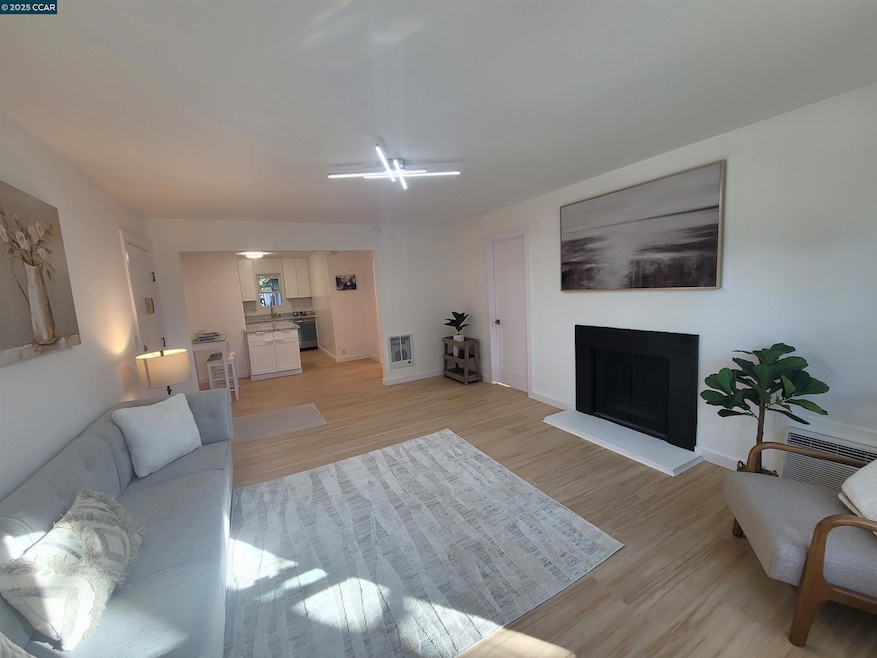 375 Camelback Rd unit 23, Pleasant Hill, CA 94523 - photo 1