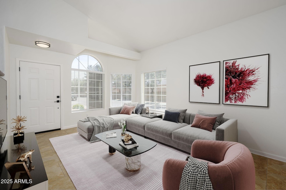 37-web-or-mls-livingroom (1)_final