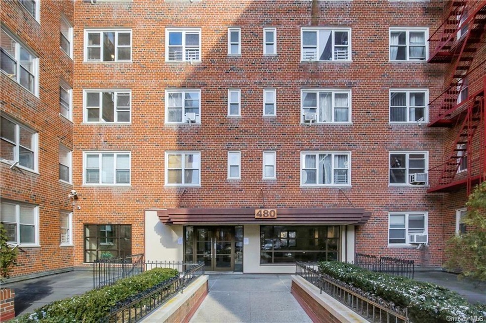 Valentine Manor unit 4B, Yonkers, NY 10705 - photo 1