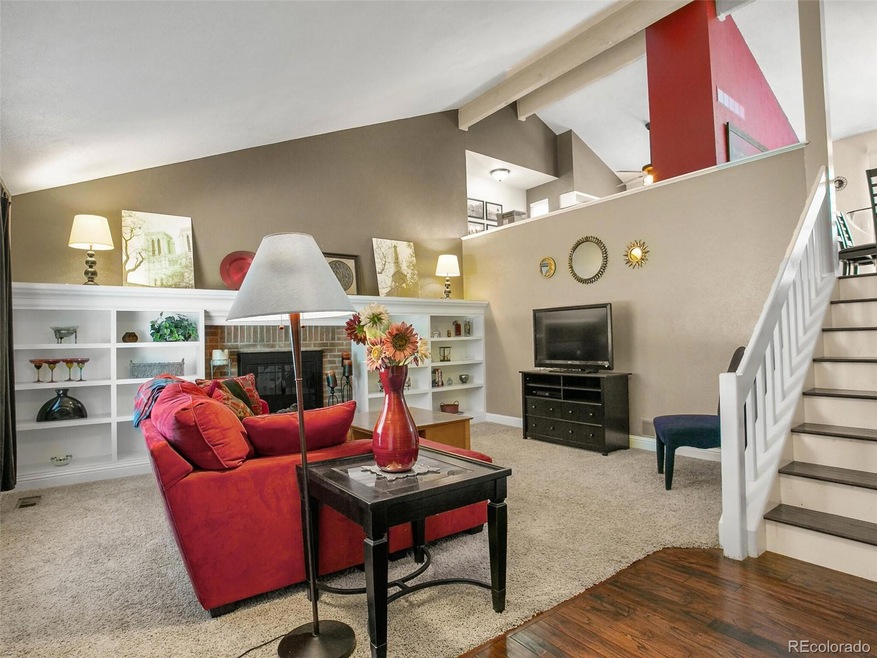 Beautiful open floor plan filled with light!