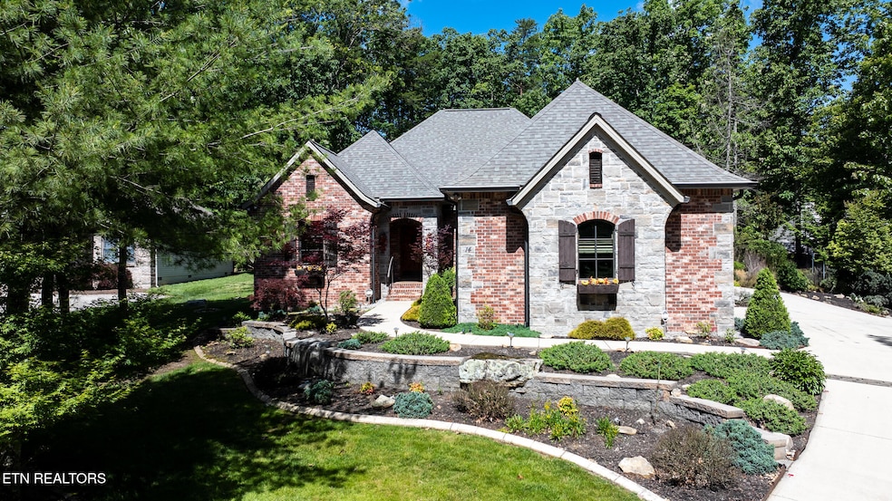 For Sale $599,000 • Co-Listing Agent