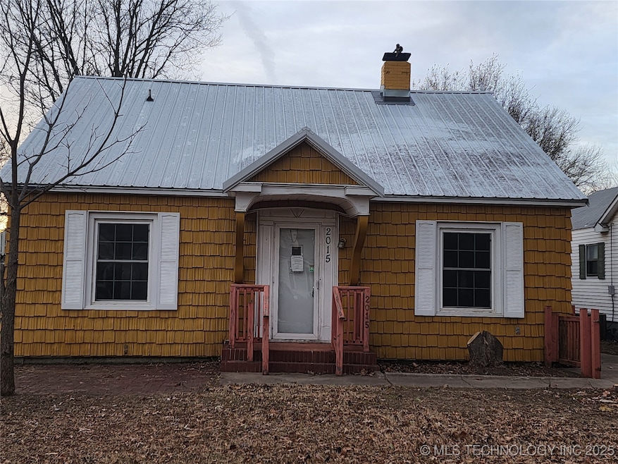 2015 S Dewey Ave, Bartlesville, OK 74003 - photo 1