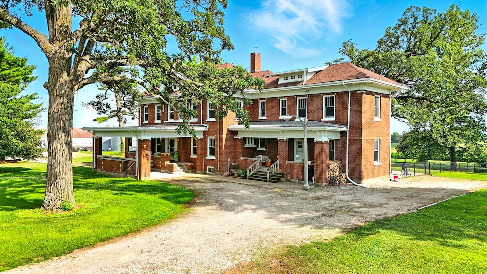 15817 l ave-003