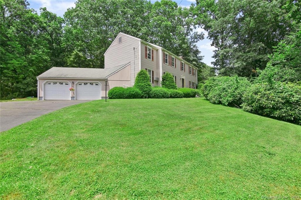 899 New Norwalk Rd, New Canaan, CT 06840 - photo 1