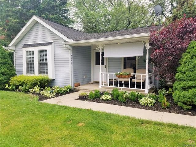 Country Home w/City Amenities