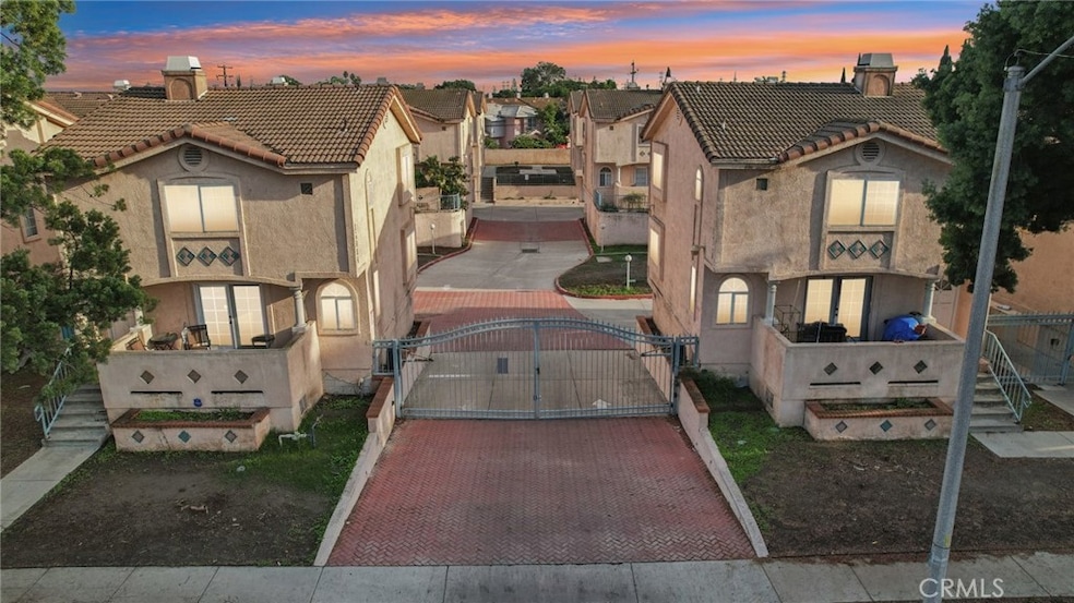 15928 Hunsaker Ave unit 7, Paramount, CA 90723 - photo 1