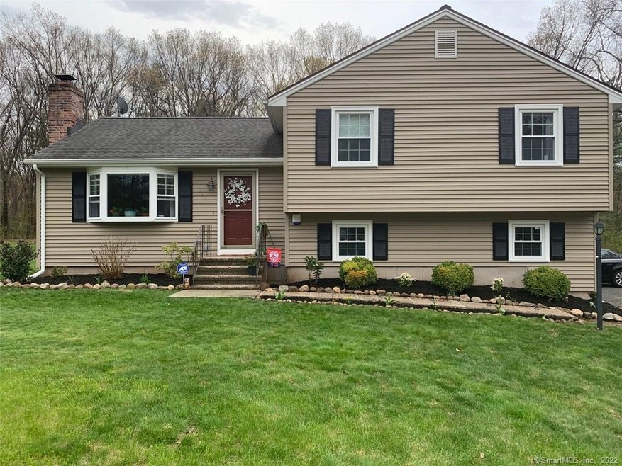 204 Darling St, Southington, CT 06489 - photo 1