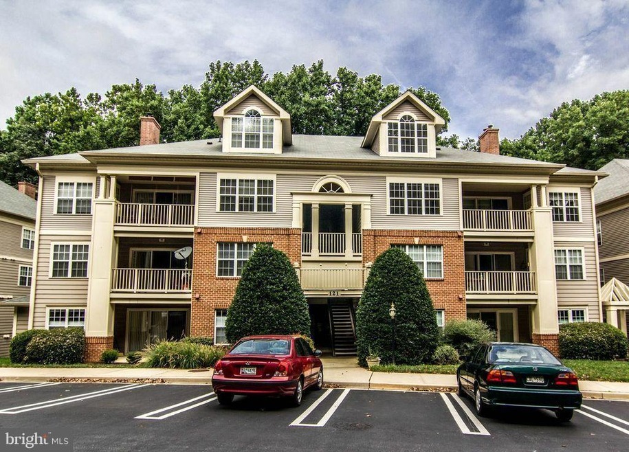 121 Timberbrook Ln unit 304, Gaithersburg, MD 20878 - photo 1